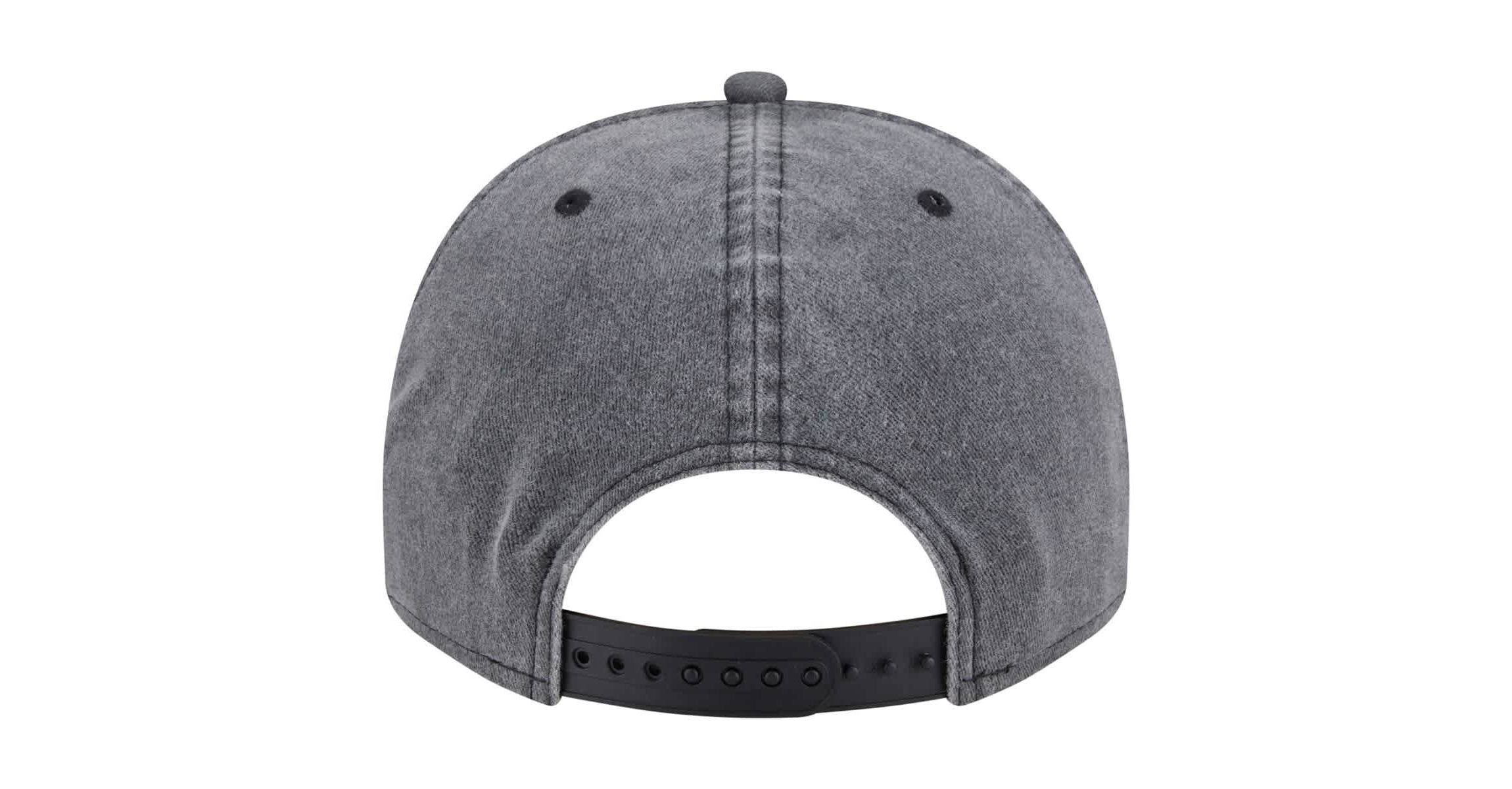 NBA New York Knicks Throwback Washed Pre-Curved 9FIFTY Snapback Hat
