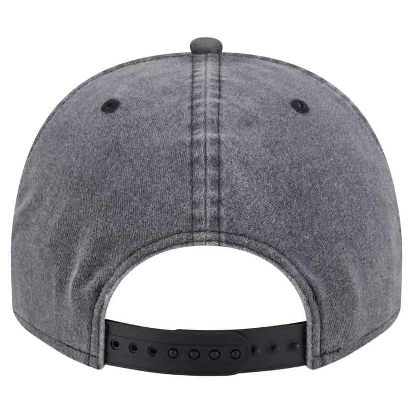 NBA New York Knicks Throwback Washed Pre-Curved 9FIFTY Snapback Hat