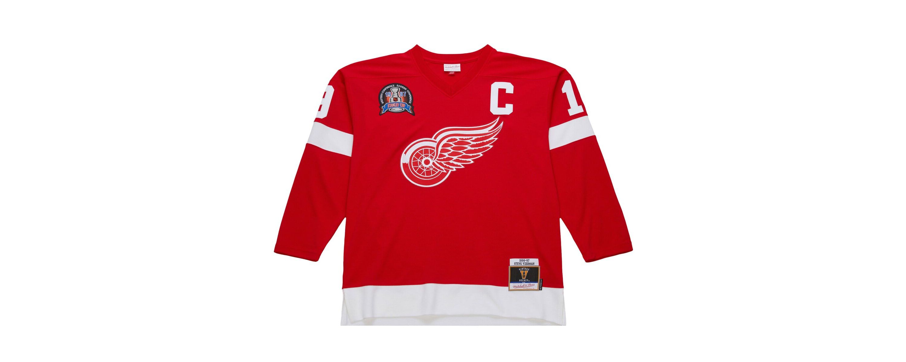 NHL Steve Yzerman Detroit Wings 1996-97 Power Play Jersey