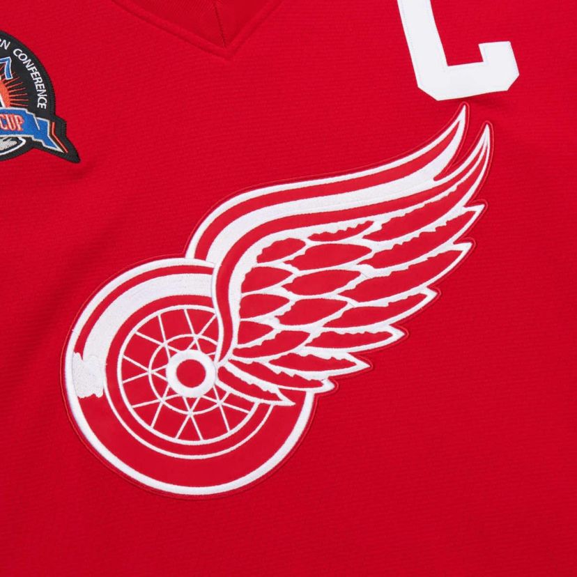 NHL Steve Yzerman Detroit Wings 1996-97 Power Play Jersey