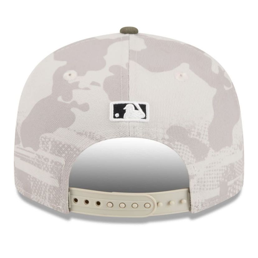 Chicago White Sox MLB Light Beige/Olive Chicago Sox 2025 Armed Forces Day Split Panel 9FIFTY Snapback Hat