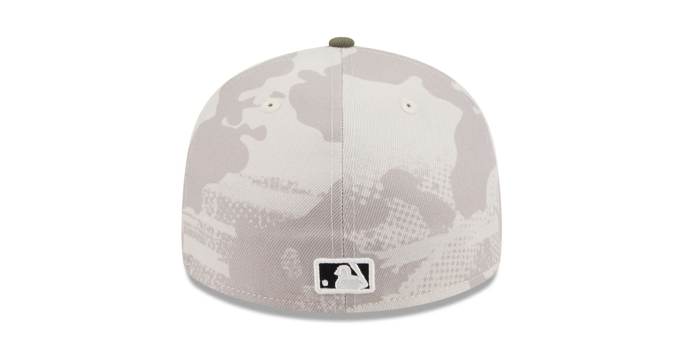 MLB Light Beige/Olive New York Yankees 2025 Armed Forces Day Low 59FIFTY Fitted Hat