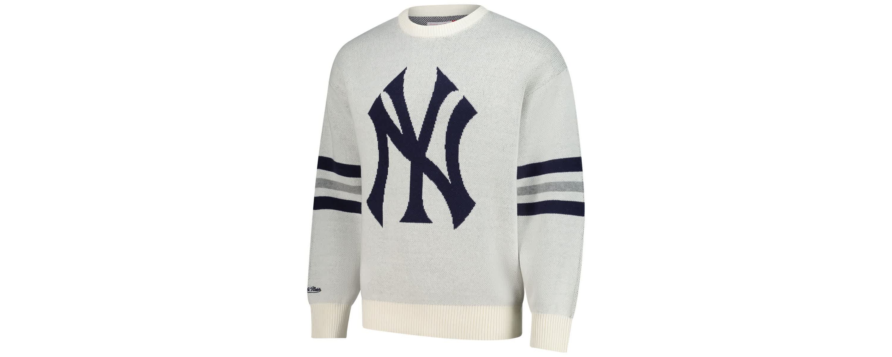 MLB New York Yankees Retro Pullover Sweater