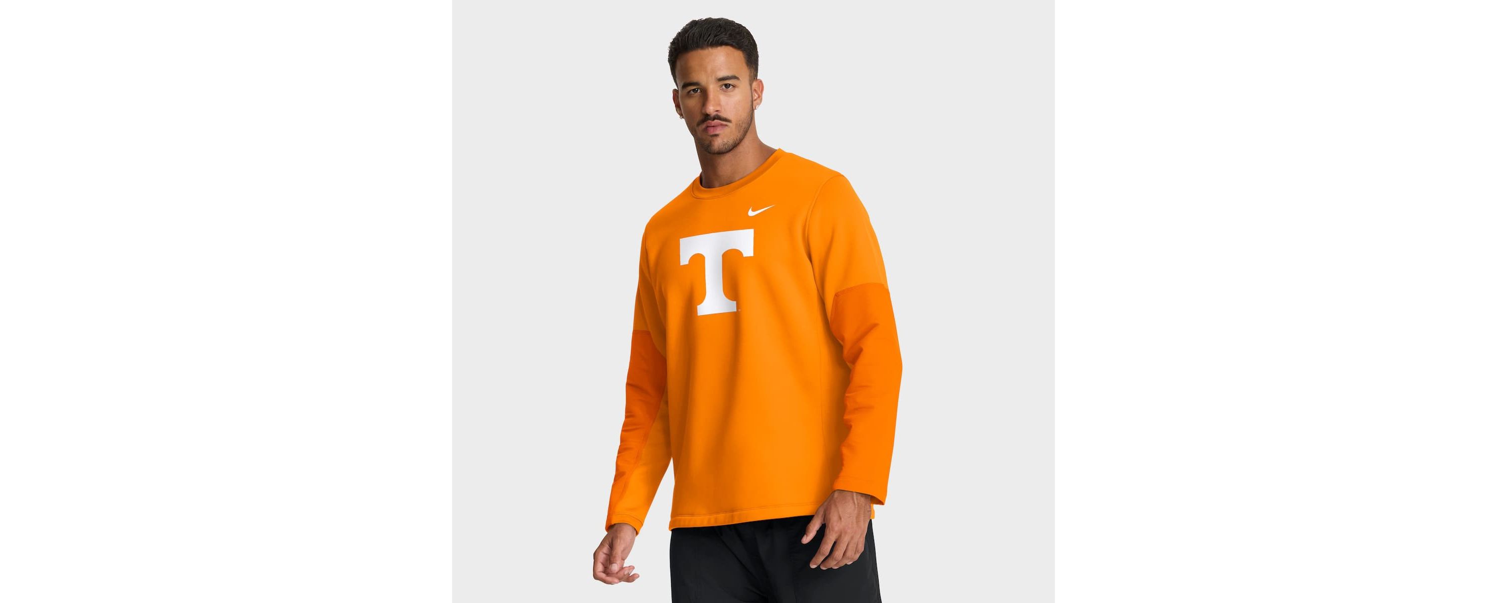 NCAA Nike Tennessee Tennessee Volunteers 2025 Sideline Coach Therma-FIT Long Sleeve T-Shirt