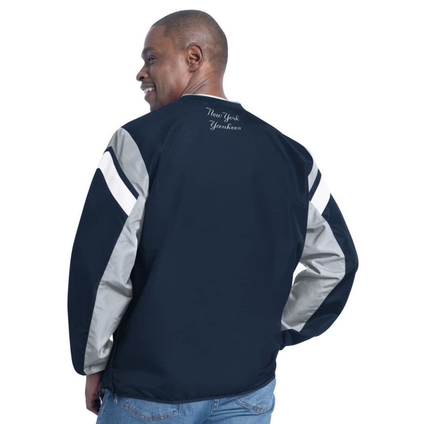 MLB New York Yankees Double Coverage V-Neck Pullover