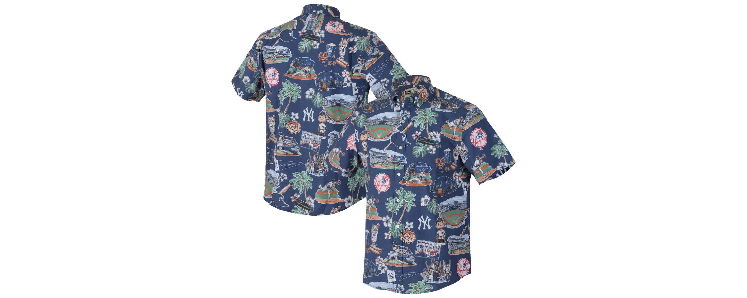 MLB New York Yankees Scenic Tri-Blend Button-Down Shirt