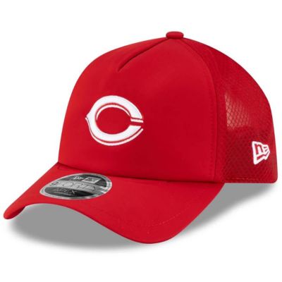New Era Men's MLB Cincinnati Reds 2026 Batting Practice Apex 9FORTY Adjustable Trucker Hat