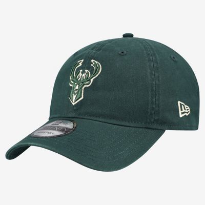 New Era Men's NBA Hunter Milwaukee Bucks Team 9TWENTY Adjustable Hat