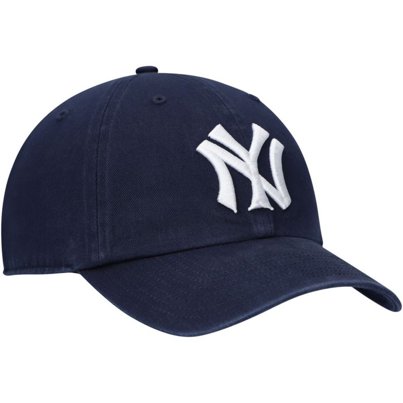 MLB New York Yankees Logo Cooperstown Collection Clean Up Adjustable Hat