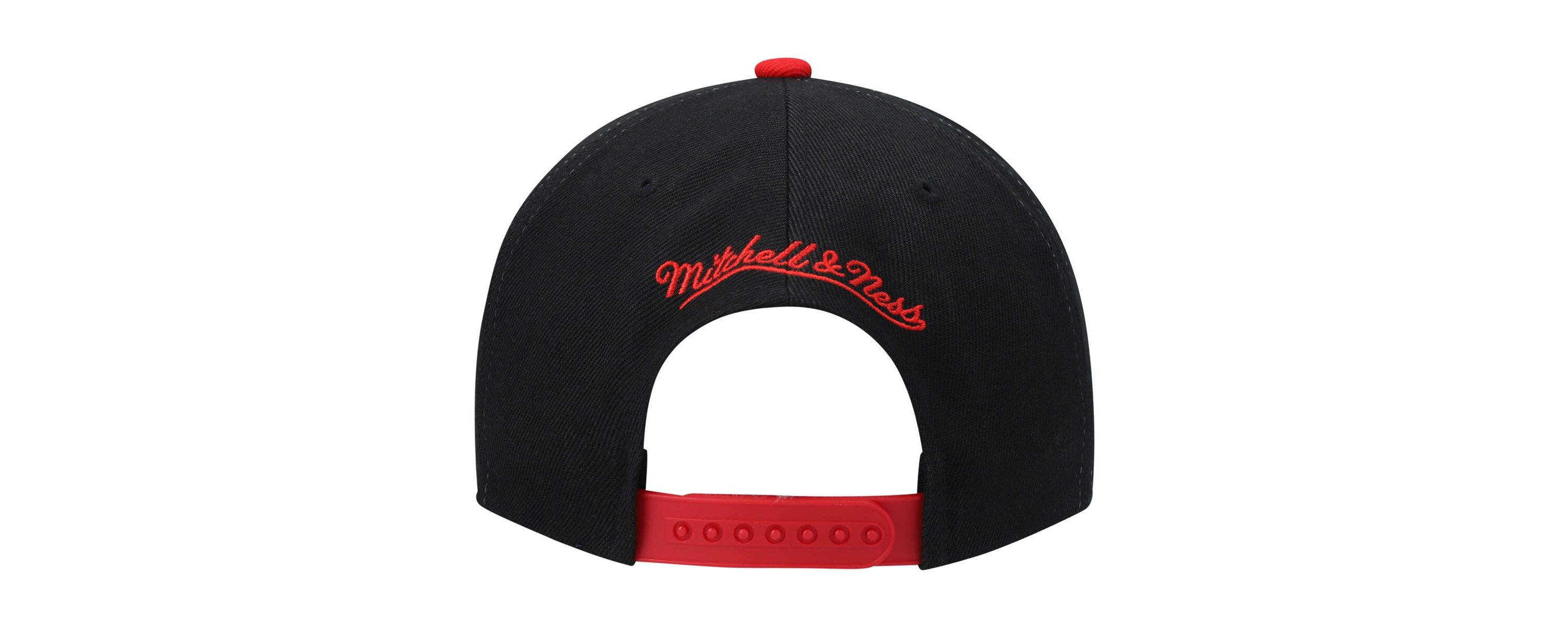 NCAA Red/Black UNLV Rebels Sharktooth Snapback Hat