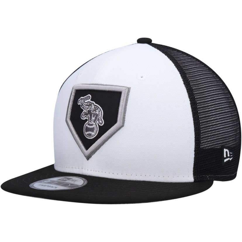 Cooperstown Teams White/Black Oakland Athletics 2022 Clubhouse Trucker 9FIFTY Snapback Hat
