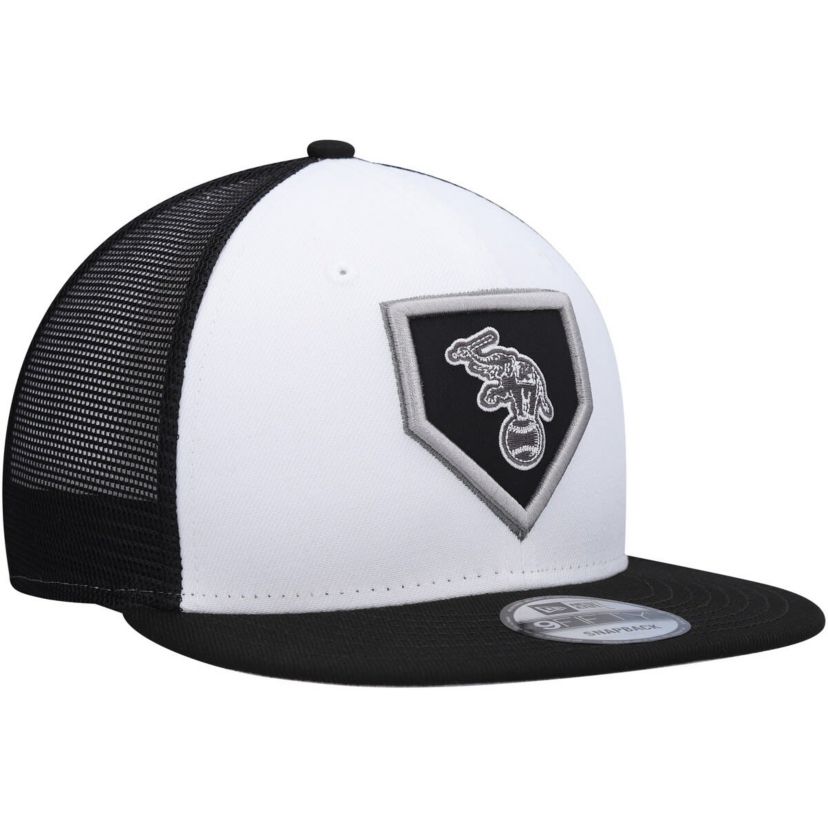 Cooperstown Teams White/Black Oakland Athletics 2022 Clubhouse Trucker 9FIFTY Snapback Hat