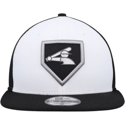 Chicago White Sox MLB White/Black Chicago Sox 2022 Clubhouse Trucker 9FIFTY Snapback Hat