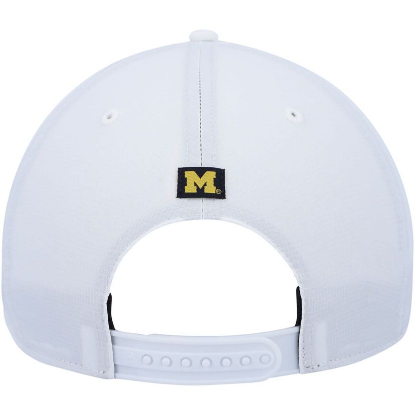 NCAA Michigan Wolverines Stars and Stripes Flag Flutter Hitch Snapback Hat