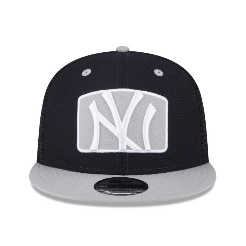 MLB New York Yankees Logo Zoom Trucker 9FIFTY Snapback Hat