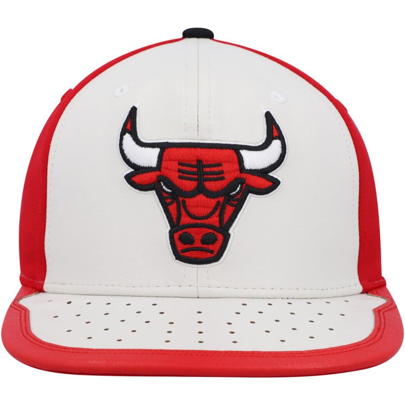 NBA White/Red Chicago Bulls Day One Snapback Hat