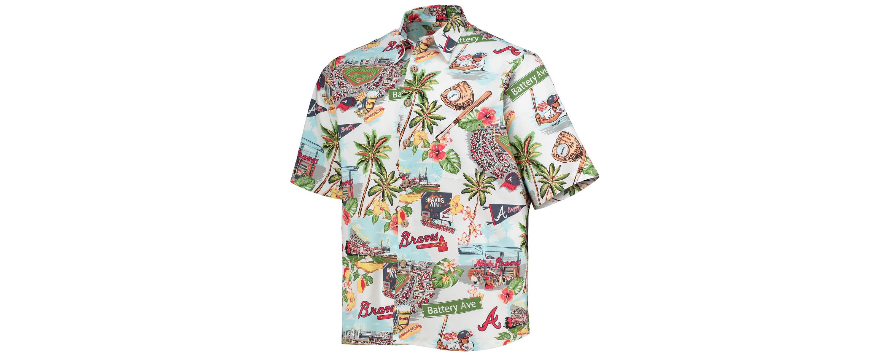 MLB Atlanta Braves Scenic Button-Up Shirt