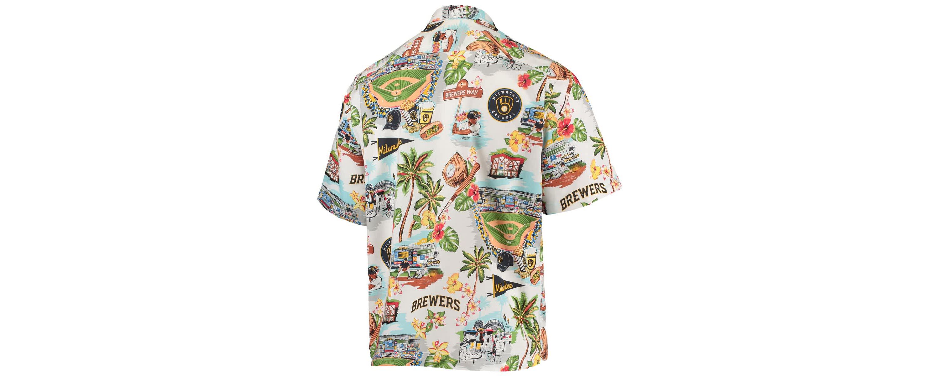 MLB Milwaukee Brewers Scenic Button-Up Shirt