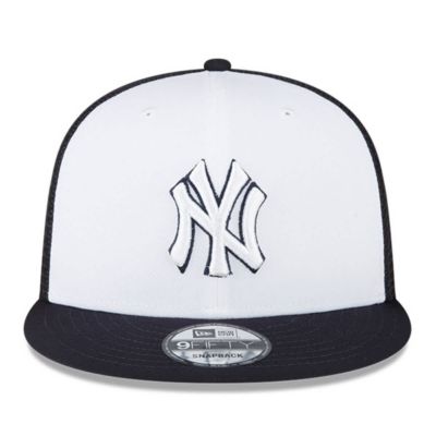 MLB Navy/White New York Yankees 2023 On-Field Batting Practice 9FIFTY Snapback Hat