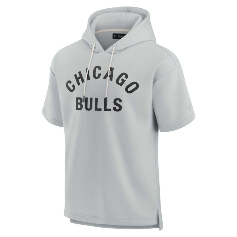 NBA Unisex Fanatics Chicago Bulls Elements Super Soft Fleece Short Sleeve Pullover Hoodie