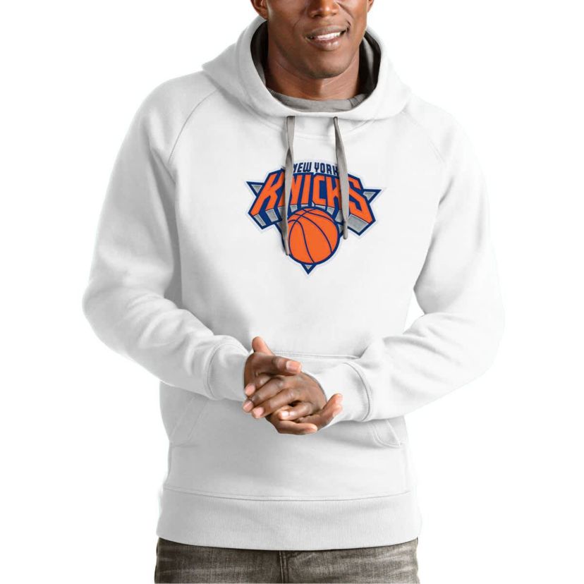 NBA New York Knicks Team Logo Victory Pullover Hoodie