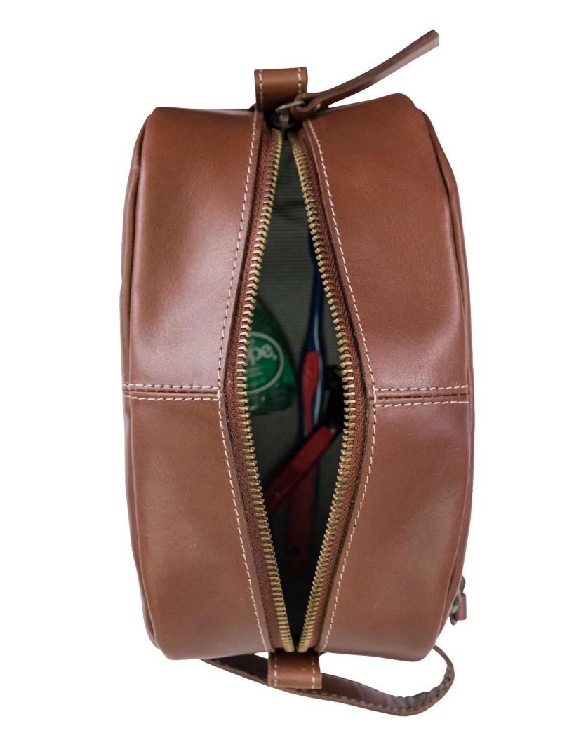 LEATHER TRAVEL KIT