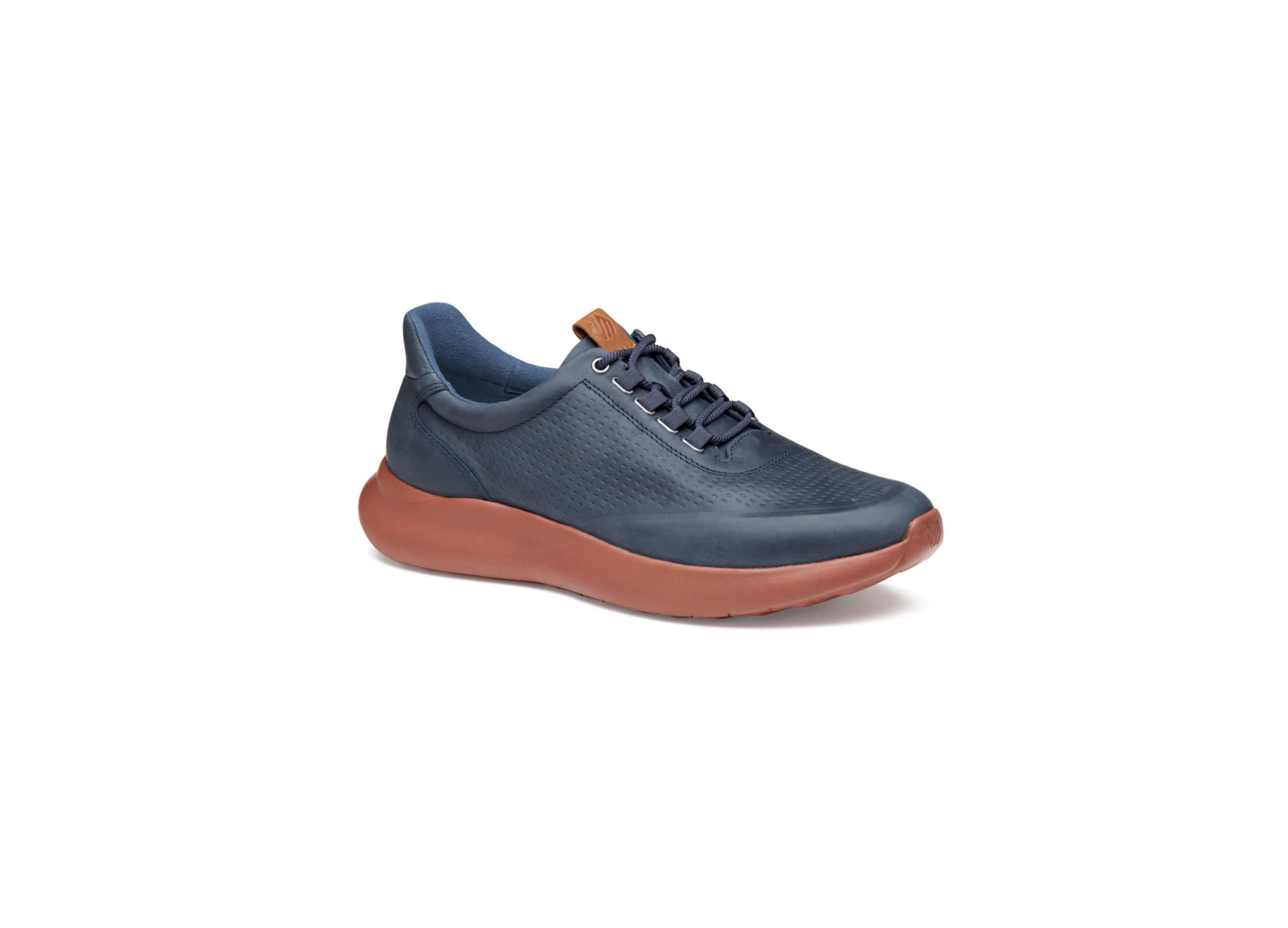 AMHERST 2.0 EMBOSSED U-THROAT