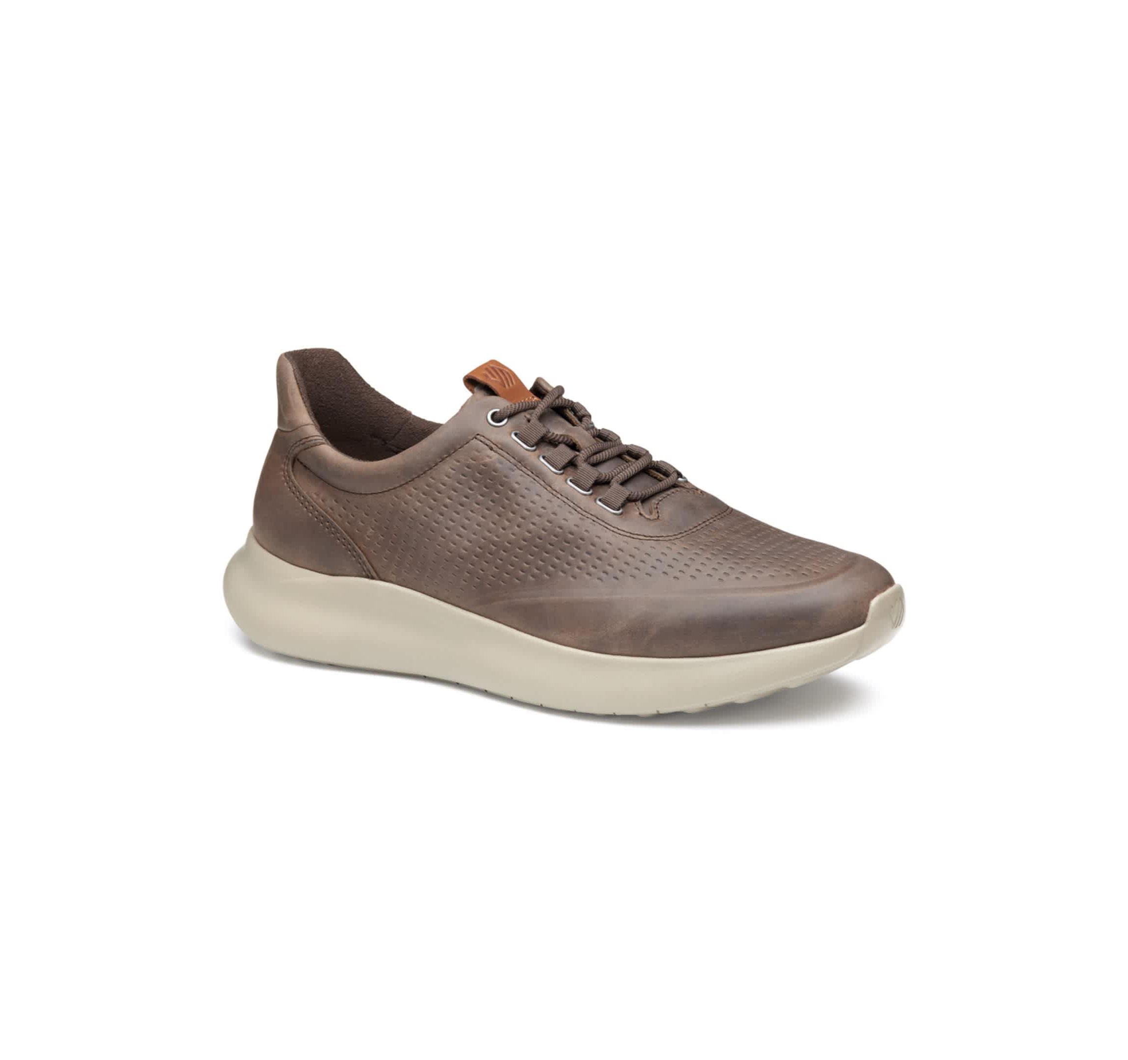 AMHERST 2.0 EMBOSSED U-THROAT