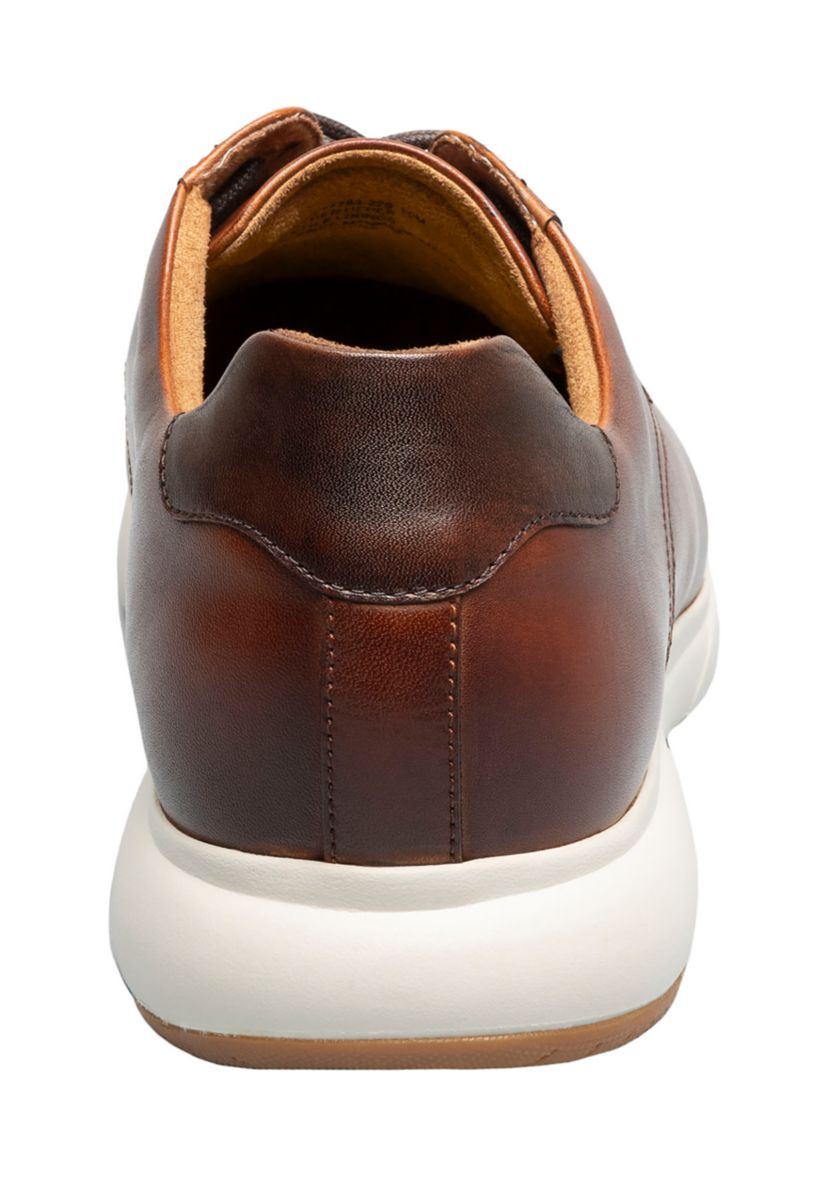 Dash Plain Toe Oxfords