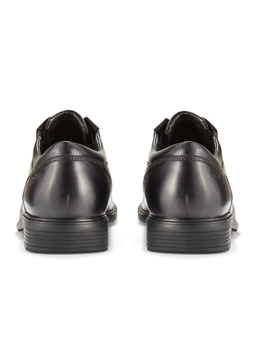 Steadwell Cap Toe Oxfords