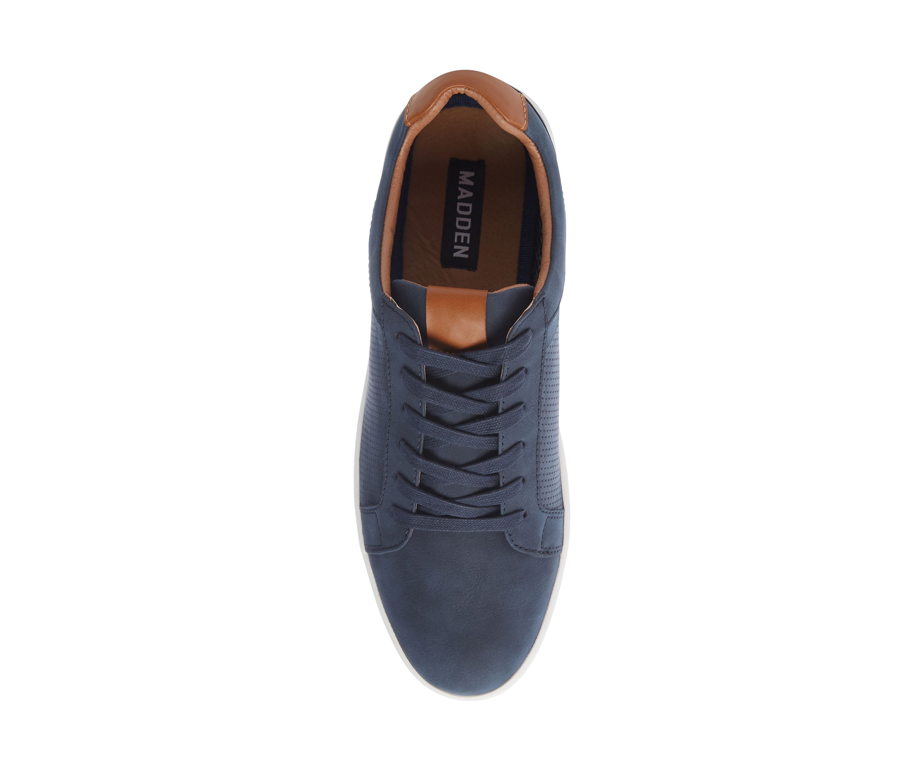 Blitto Sneakers