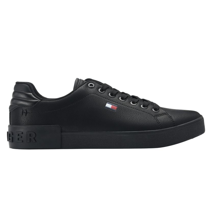 Rezz Sneakers