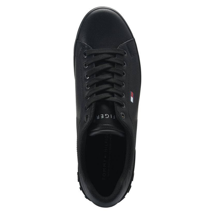 Rezz Sneakers