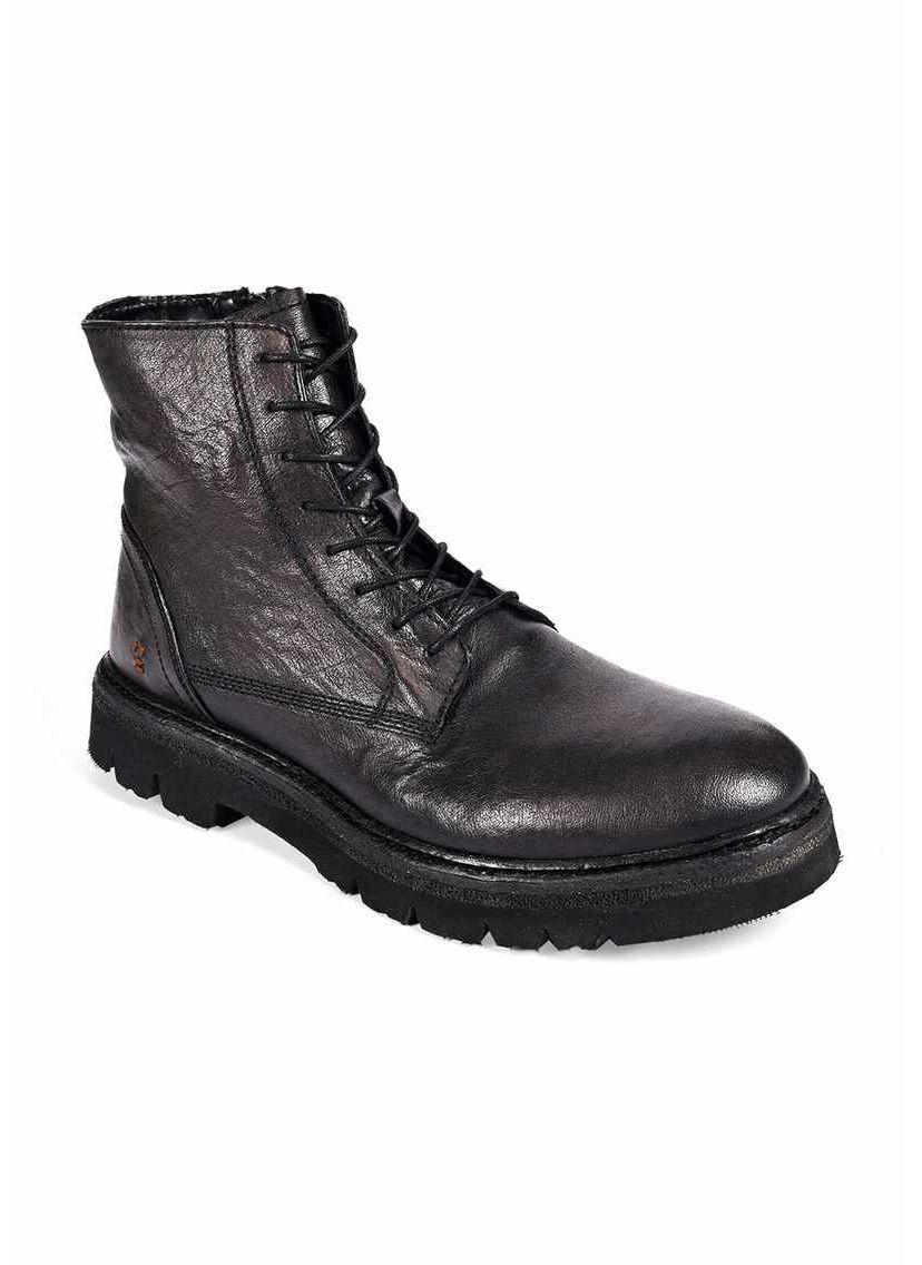 Diss Boots