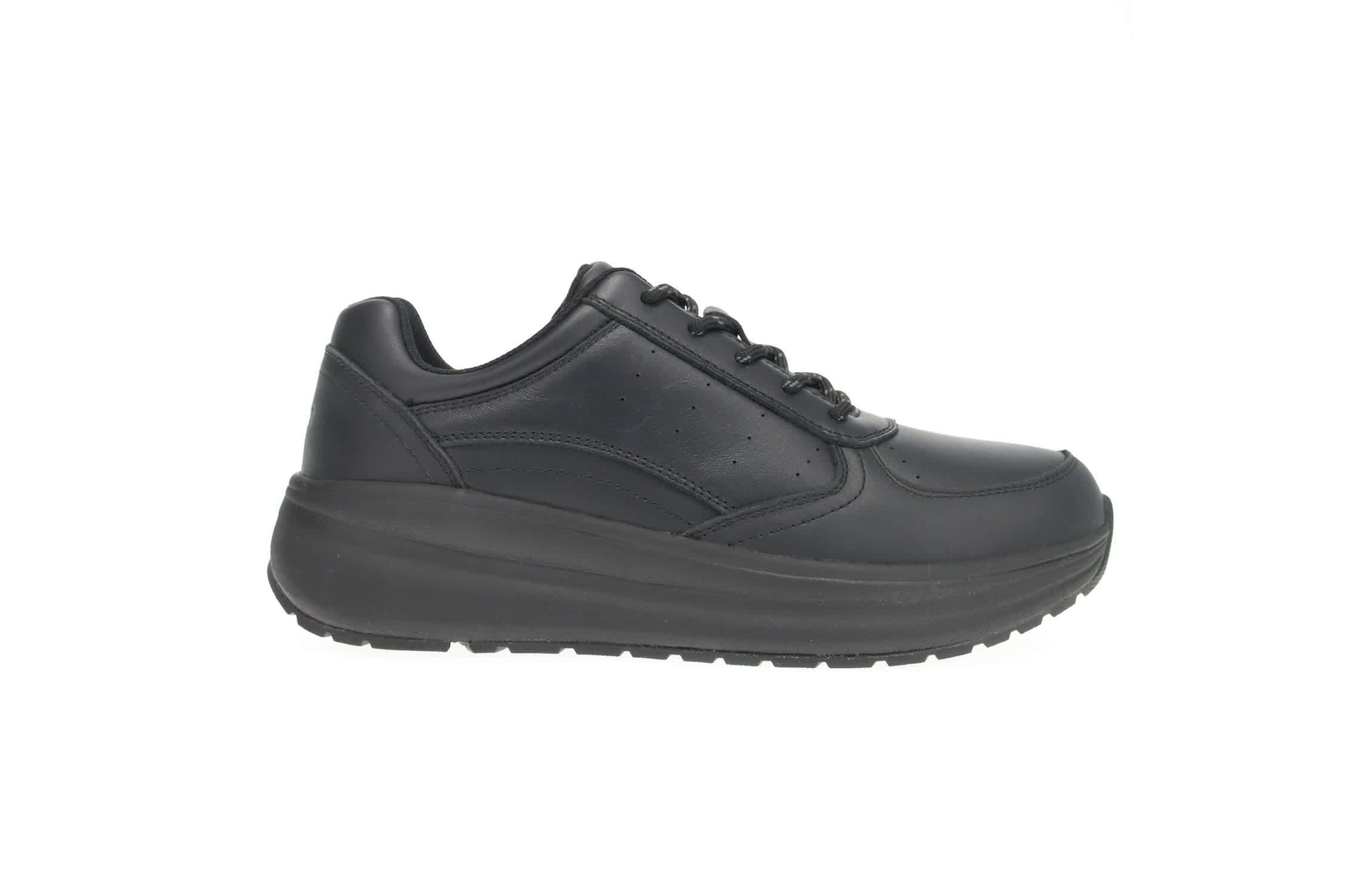 Ultima Sneakers