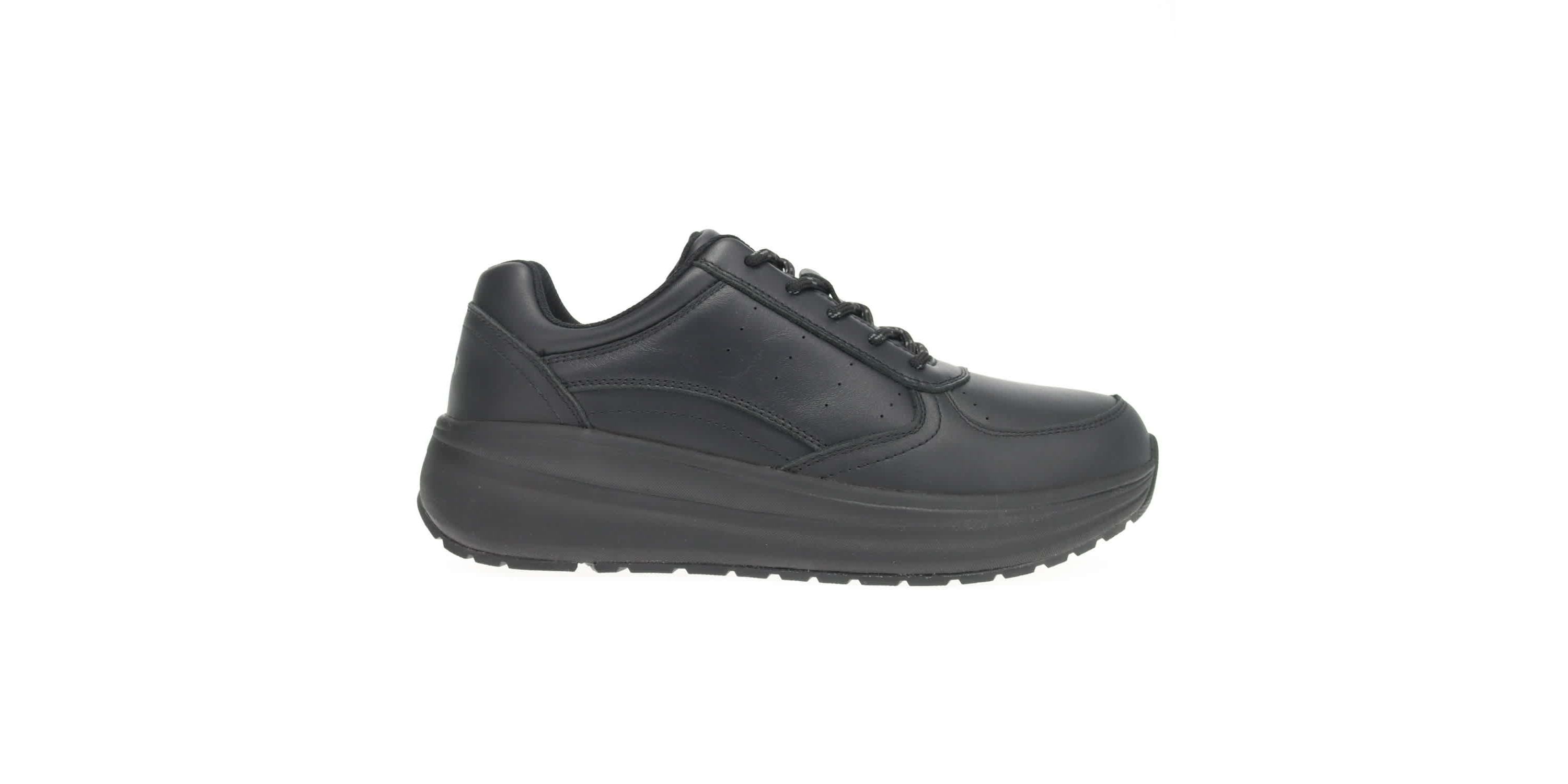 Ultima Sneakers