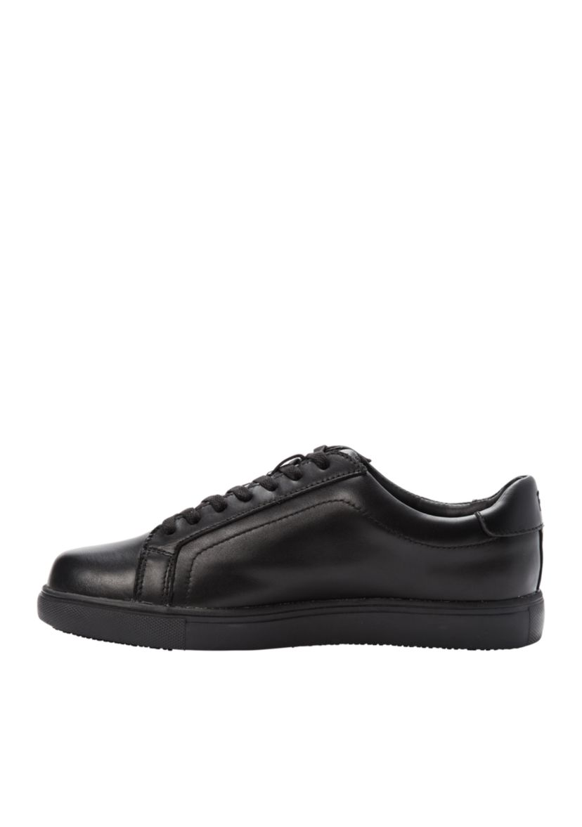 Ozzie Sneaker
