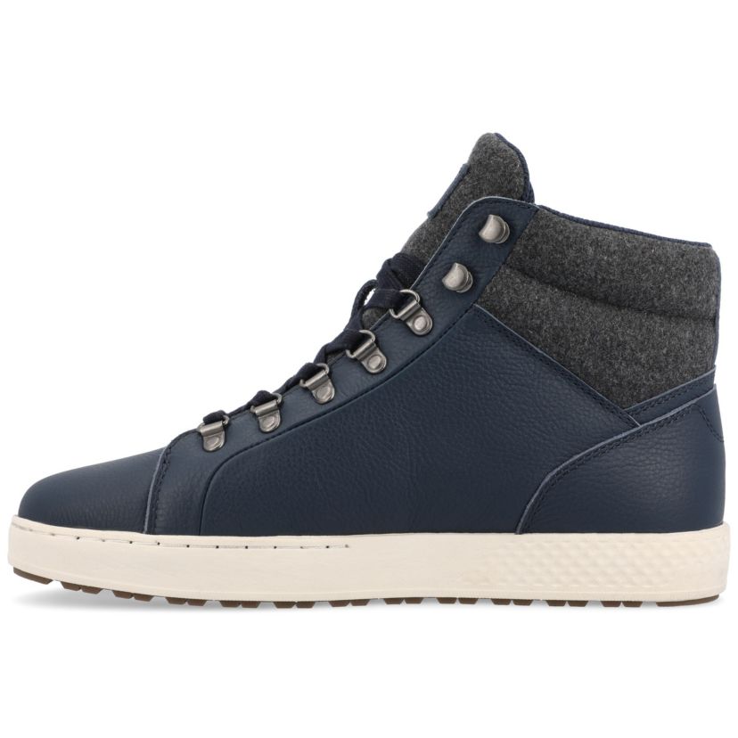 Ruckus Sneakers