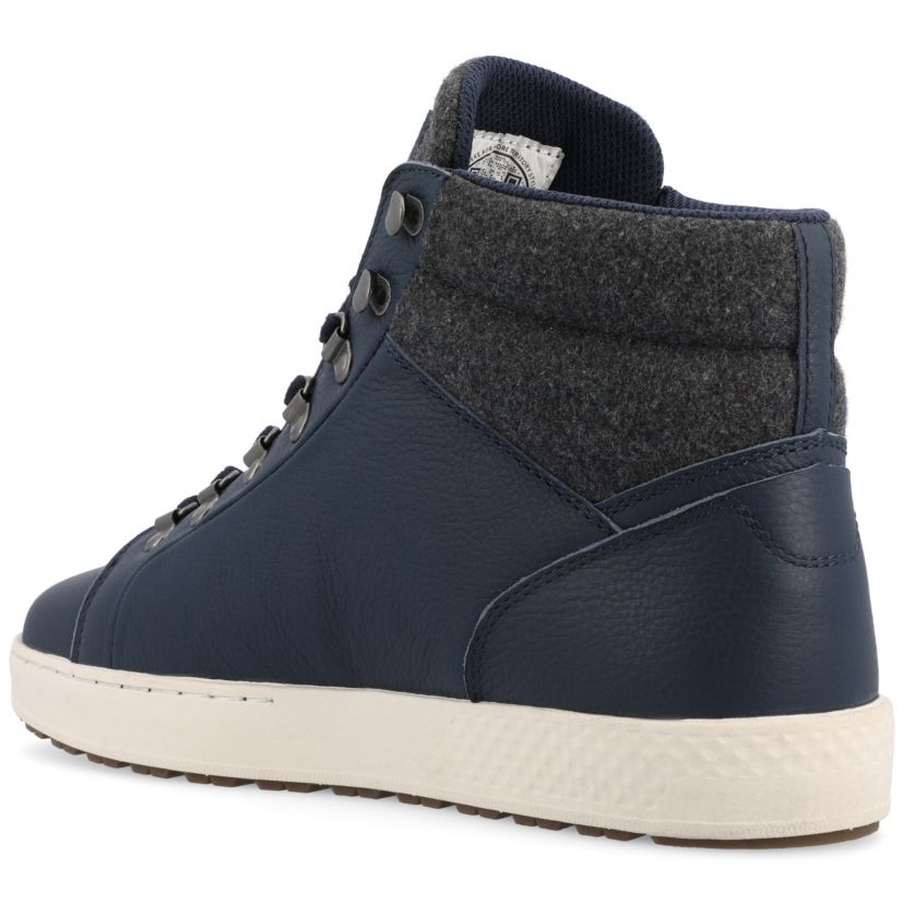 Ruckus Sneakers