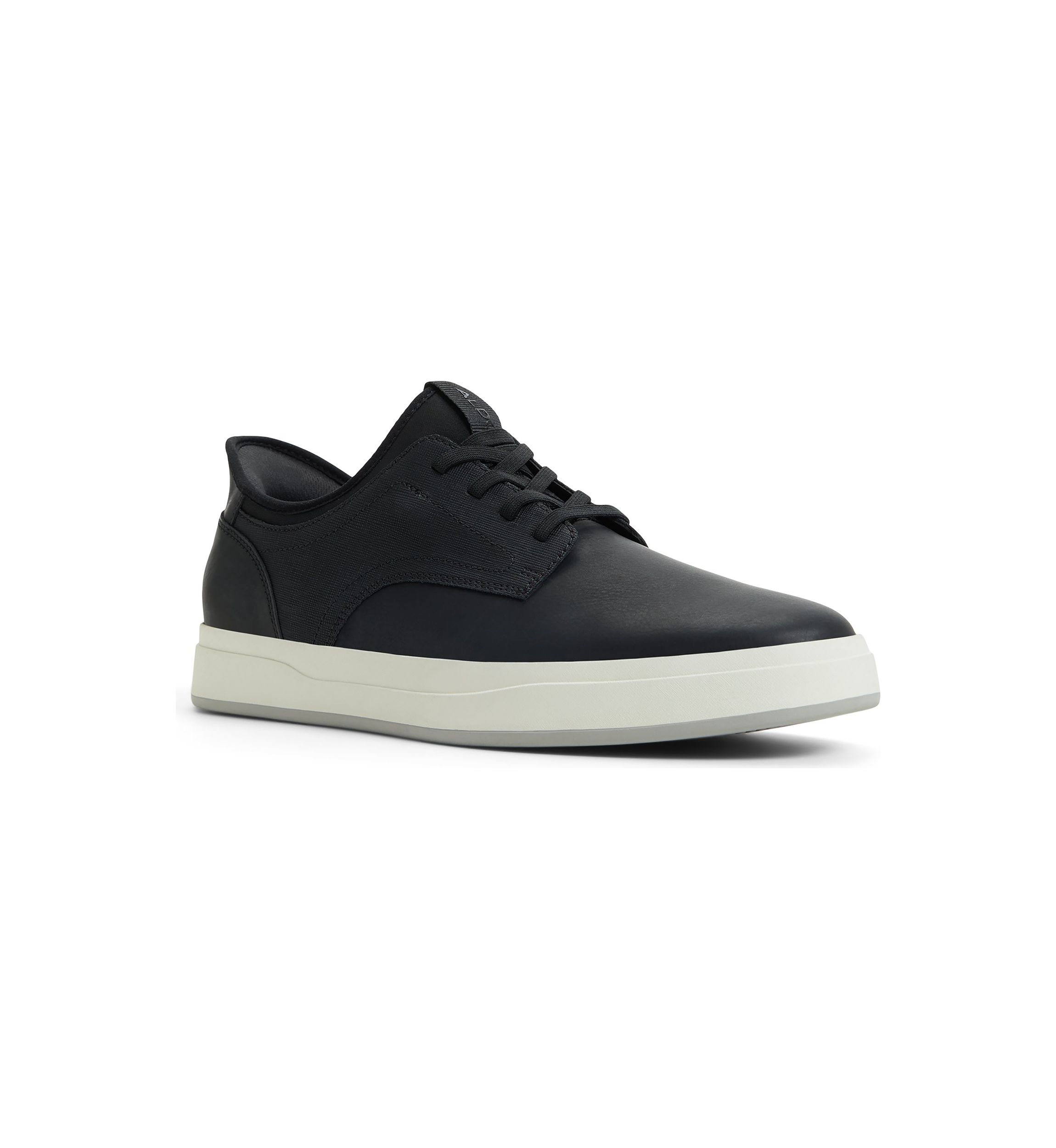 Arden Sneakers