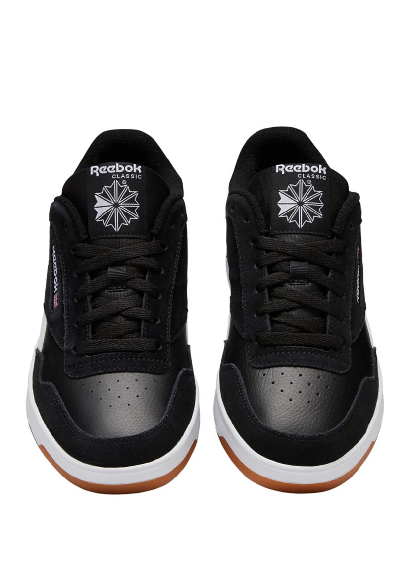 Club Sneakers