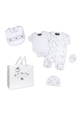 Rock-A-Bye-Baby Boutique Baby Boys and Girls 5 Piece Stars Layette Gift Set in Mesh Bag, White, 0 - 3 Months