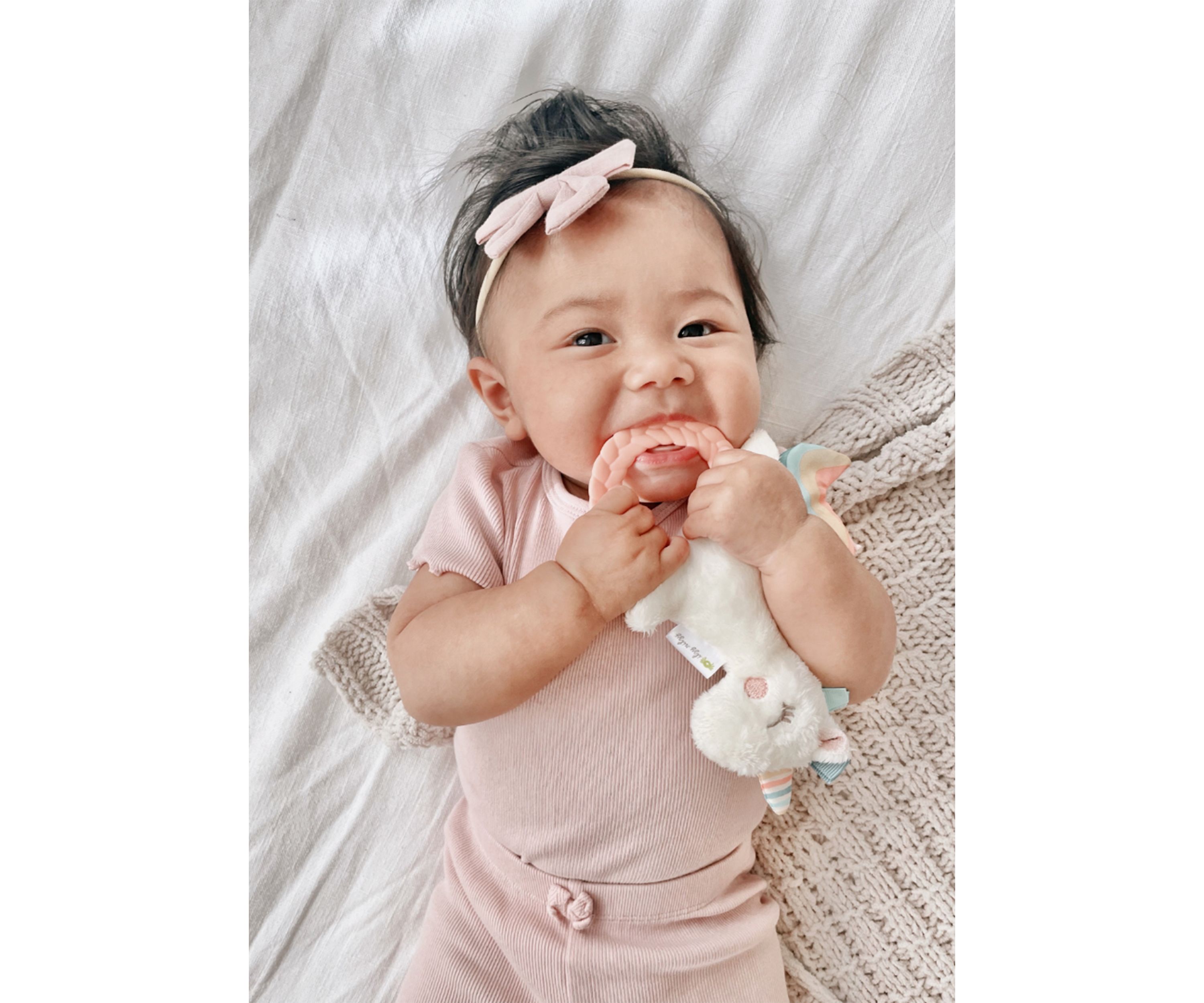 Baby Unicorn Rattle Pal™