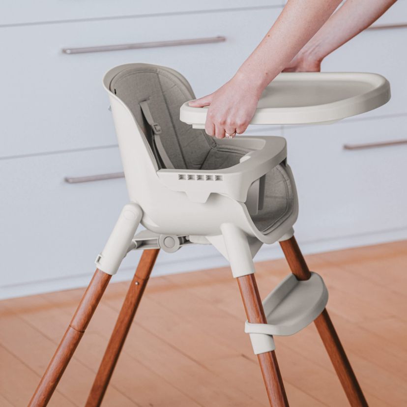 Chicco Zest LE 4-in-1 Folding High Chair Crema | Belk