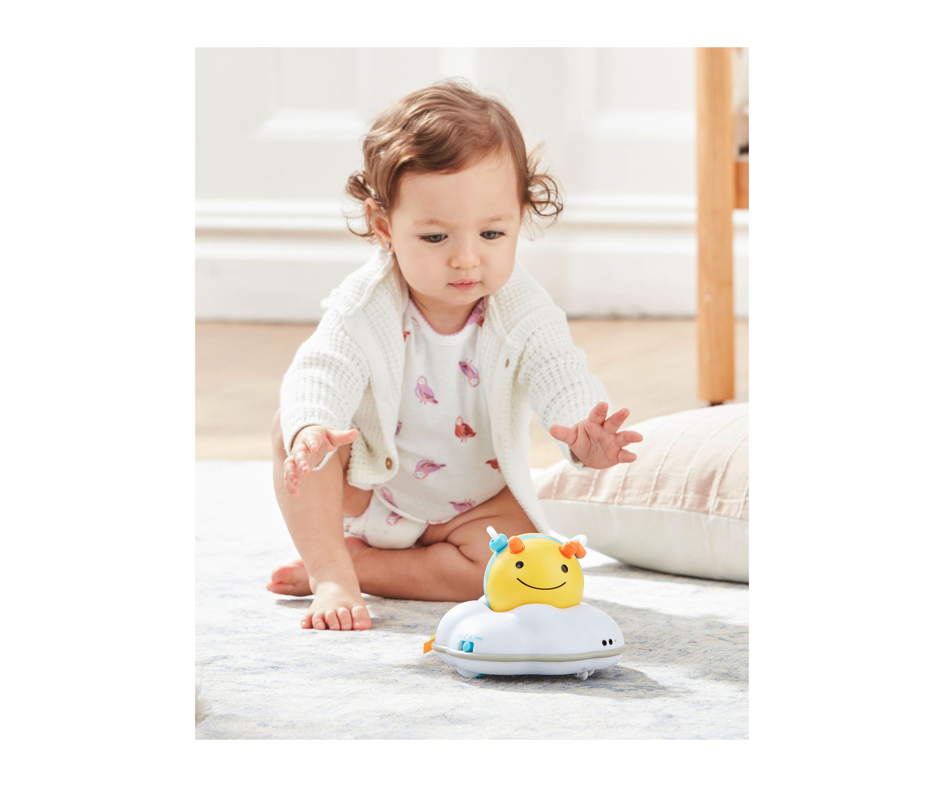Explore and More Follow Bee Crawl Toy