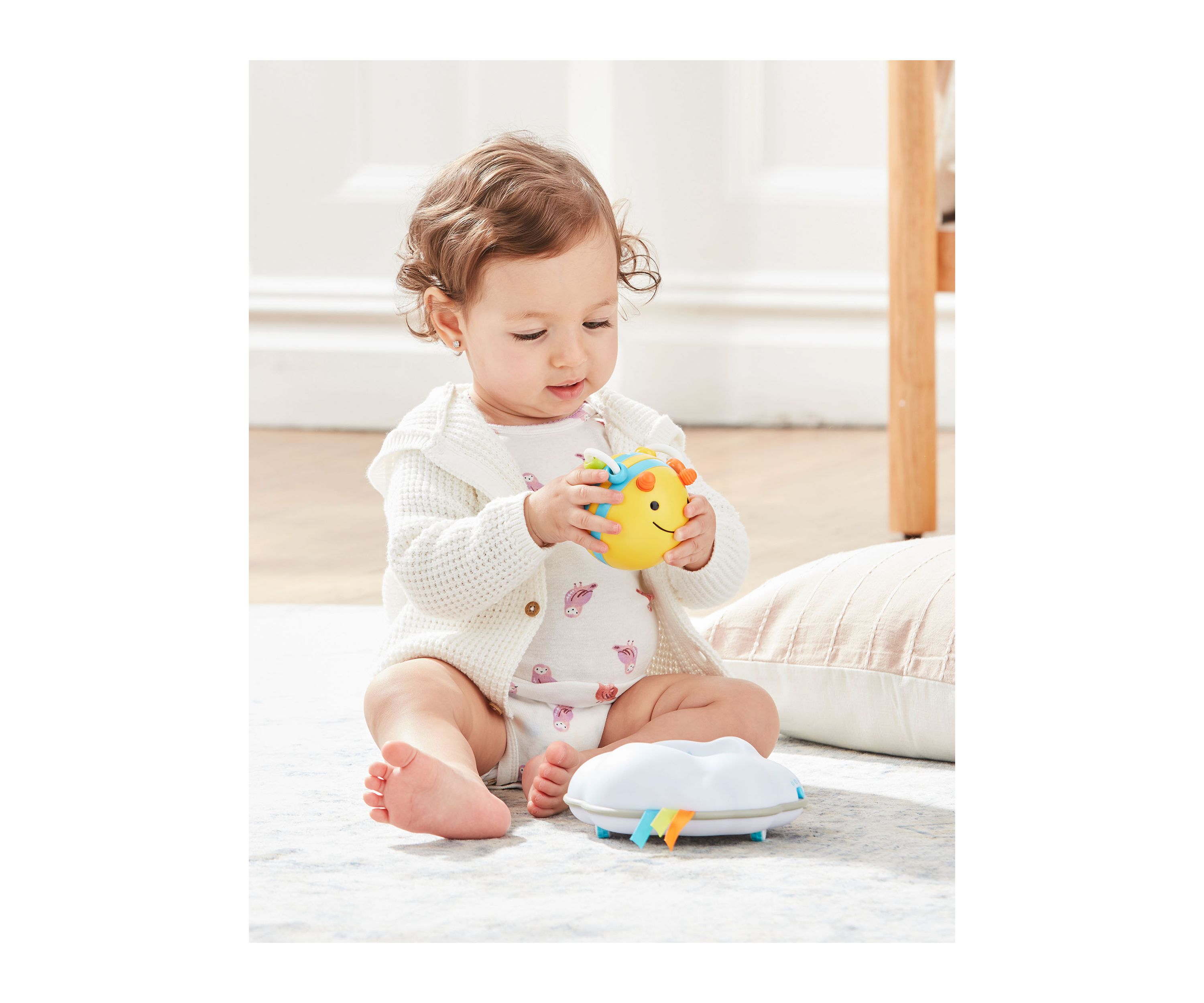 Explore and More Follow Bee Crawl Toy