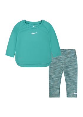 Nike® Outfits & Clothes for Girls