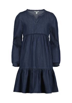 denim tiered smock dress Easy, relaxed style you'll live in  This denim smock dress is all about  comfort without compromising on style. Featuring a loose, flowy fit with a  gathered waistline, it drapes beautifully for