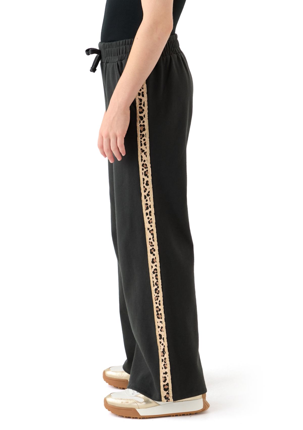 Girls 7-16 Wide Leg Fleece Pants with Leopard Printed Stripes