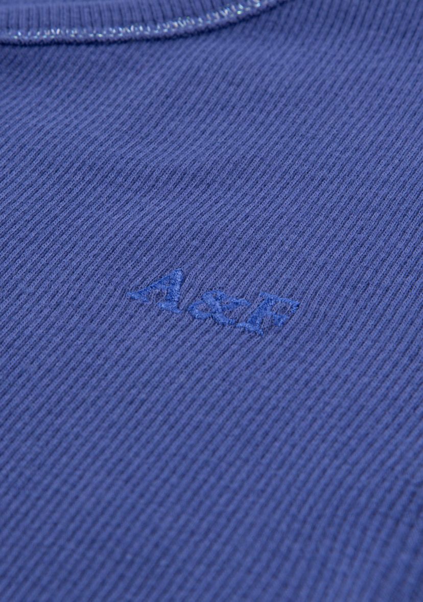 essential henley shirt